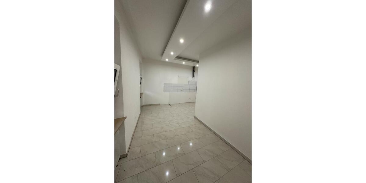 Etagenwohnung Ludwigshafen am Rhein Ludwigshafen-Hemshof - 3 Zimmer, 85 m&sup2;, 1.350&euro; | Angebot:25931542