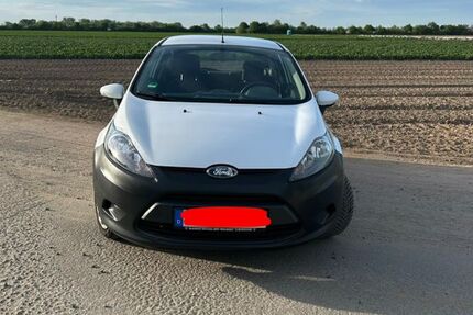 Ford Fiesta 157.000 km 2.700 &euro; Bürstadt 68642