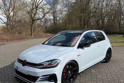 VW Golf 111.700 km 18.900 &euro; Oberhausen-Rheinhausen 68794