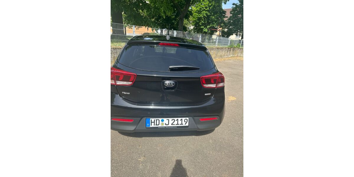 Kia Rio 98.000 km 10.200 &euro; Heidelberg 69123