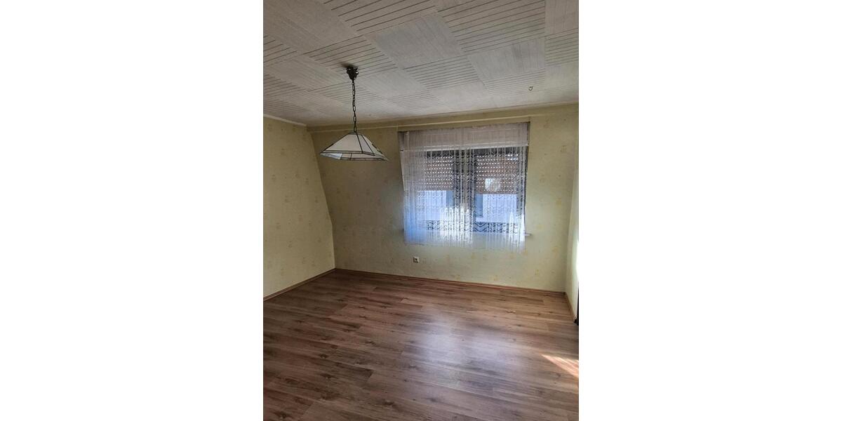 Einfamilienhaus Worms Vororte Südwest - 6 Zimmer, 150 m&sup2;, 260.000&euro; | Angebot:26190911