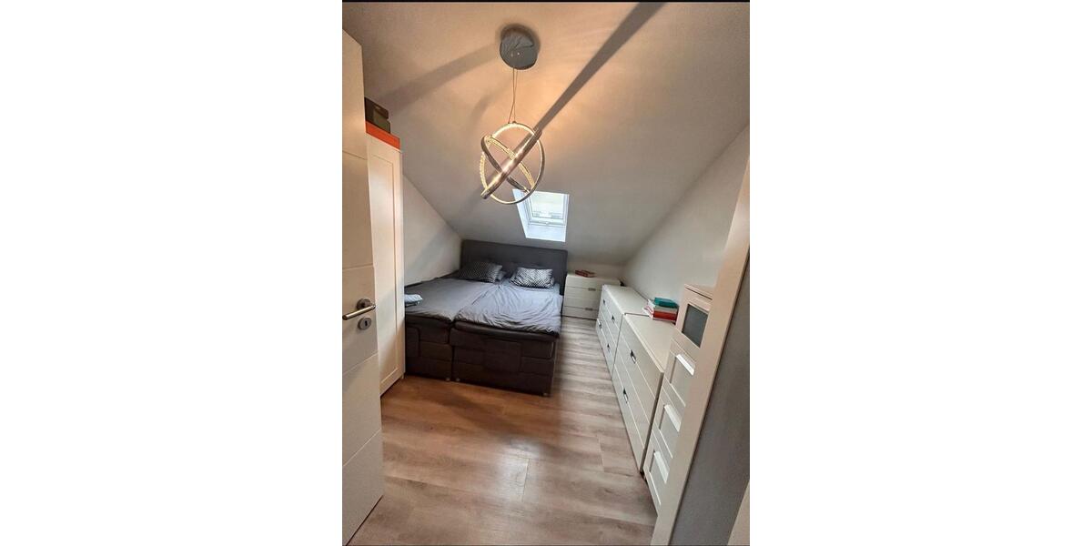 Dachgeschoßwohnung Mannheim - 3 Zimmer, 76 m&sup2;, 1.350&euro; | Angebot:26267590