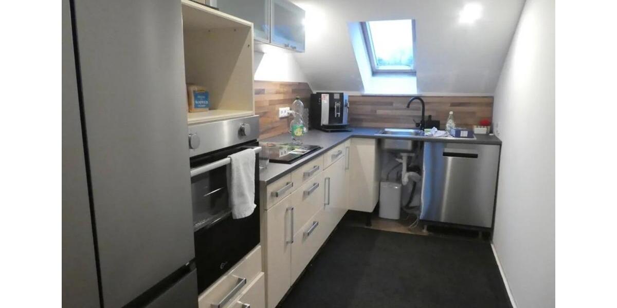 Dachgeschoßwohnung Weinheim - 4 Zimmer, 106 m&sup2;, 229.000&euro; | Angebot:26295957