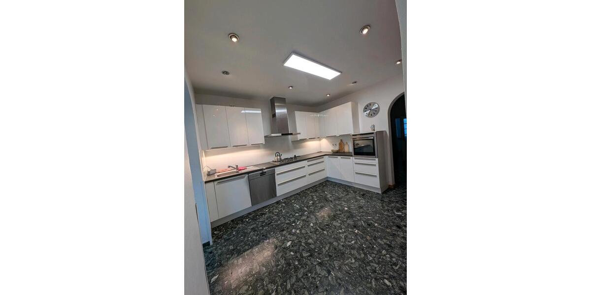 charmantes Haus in Neuostheim 9 zimmer