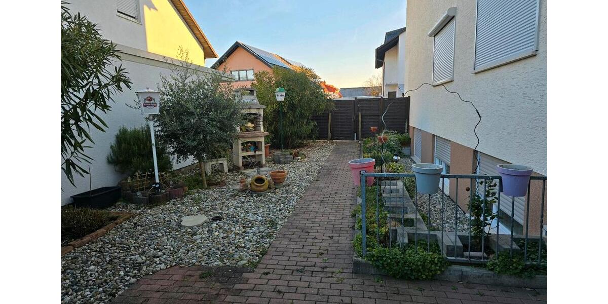 Dachgeschoßwohnung Fußgönheim - 2 Zimmer, 80 m&sup2;, 230.000&euro; | Angebot:25369855