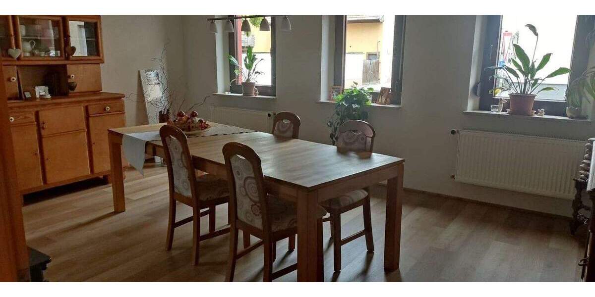 Zentral gelegen und ideal für die kleine Familie 5 zimmer