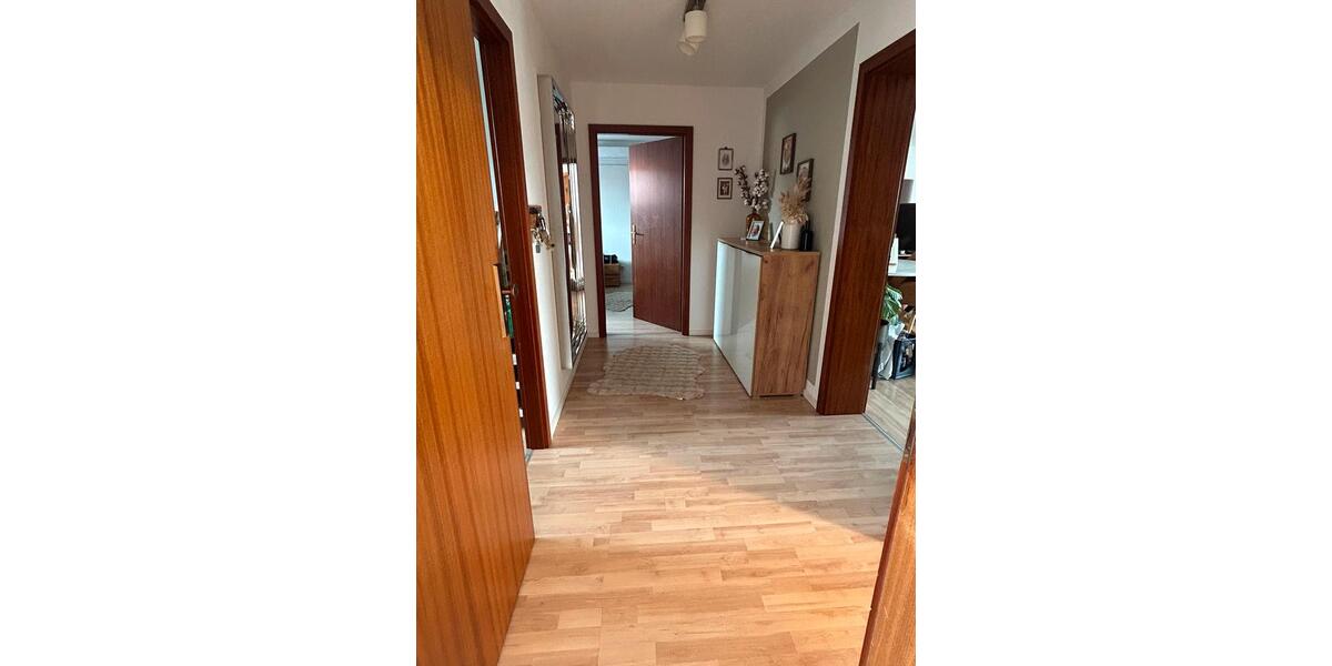 Dachgeschoßwohnung Leimen - 3 Zimmer, 72 m&sup2;, 278.000&euro; | Angebot:26837815