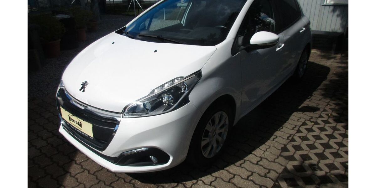 Peugeot 208 30.600 km 9.699 &euro; Neustadt an der Weinstrasse 67433