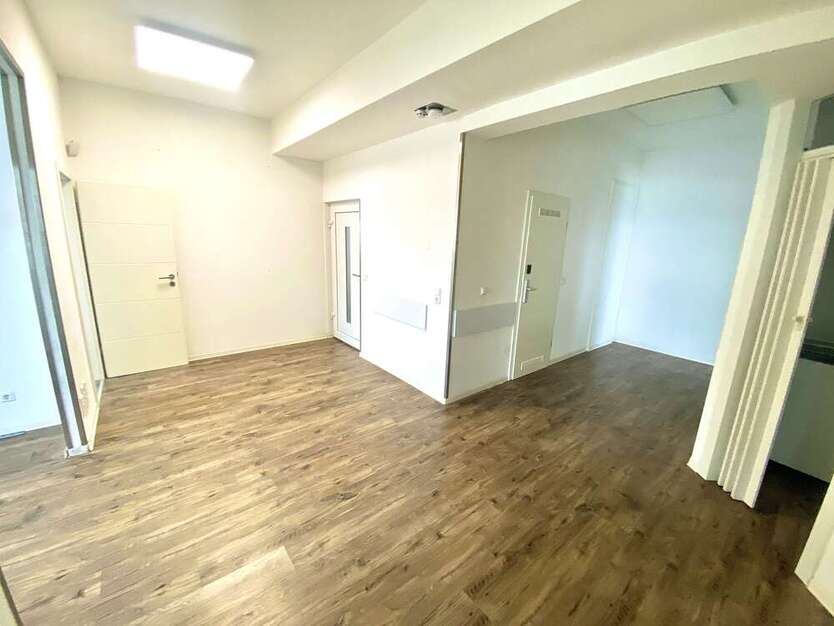 Büro in Oftersheim 2.500 € 210 m²