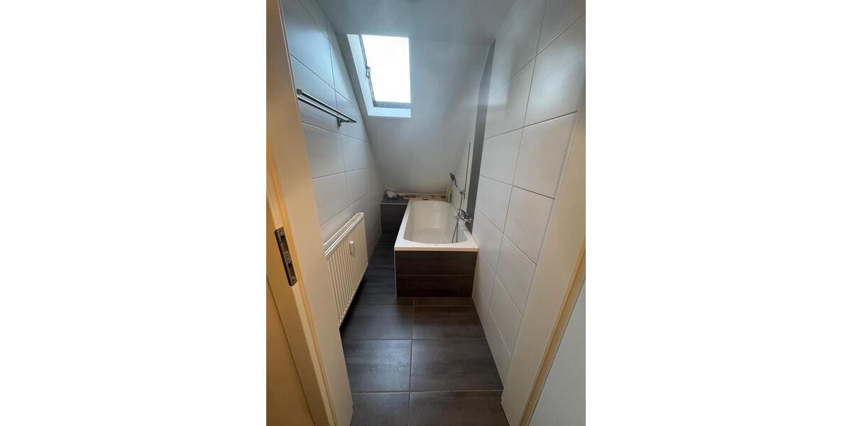 Dachgeschoßwohnung Ludwigshafen am Rhein Ludwigshafen-Oggersheim - 1 Zimmer, 45 m&sup2;, 700&euro; | Angebot:26211726