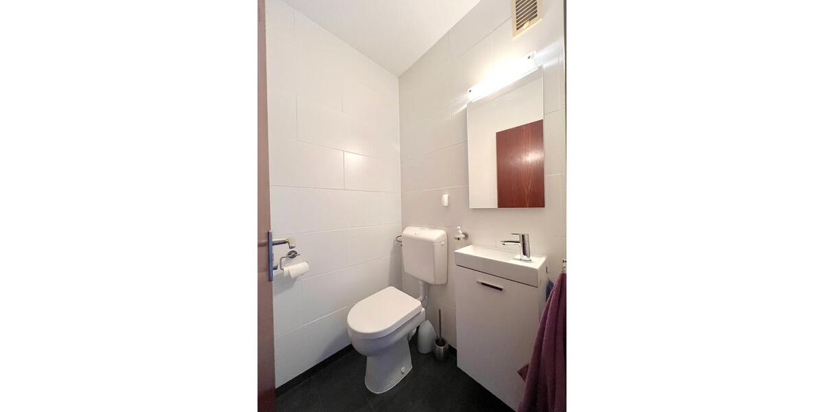 Etagenwohnung Ludwigshafen am Rhein - 4 Zimmer, 98 m&sup2;, 1.350&euro; | Angebot:25320406