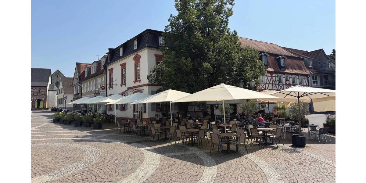 Historisches Gebäude - geschichtsträchtiger Ort: Wohn-Geschäftshaus im Schatten der Königshalle! zimmer