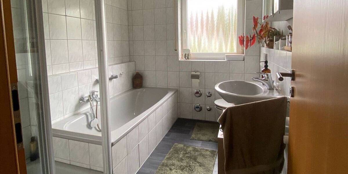 Etagenwohnung Wiesloch Baiertal - 3 Zimmer, 80 m&sup2;, 320.000&euro; | Angebot:26291533