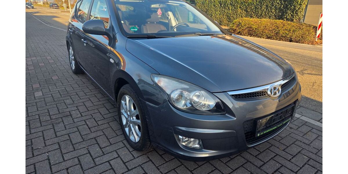 Hyundai i30 142.000 km 3.750 &euro; Oftersheim 68723