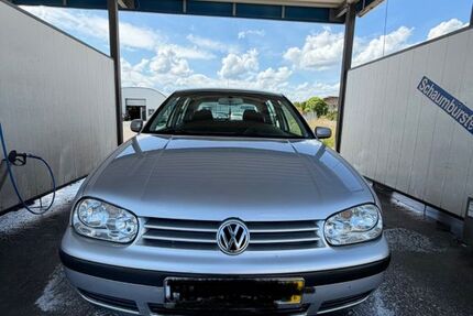 VW Golf 240.000 km 1.100 &euro; Altlussheim 68804