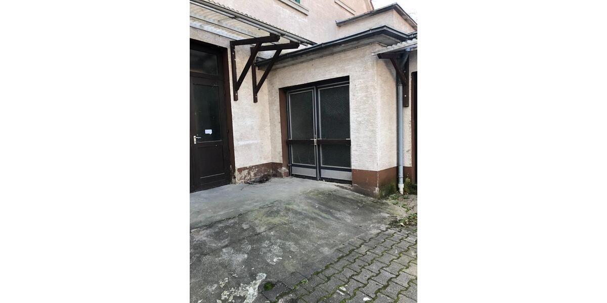 Lagerhalle zu vermieten, auch für Motorräder geeignet !! zimmer