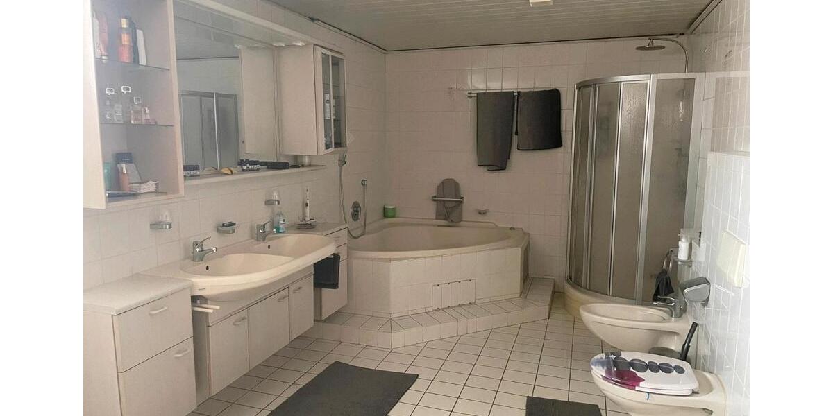 Maisonettenwohnung Schifferstadt - 5 Zimmer, 160 m&sup2;, 1.750&euro; | Angebot:26152684