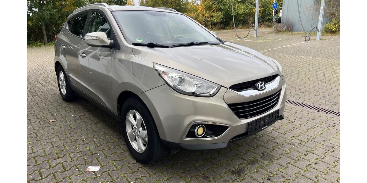 Hyundai TUCSON 153.000 km 7.900 &euro; Hemsbach 69502