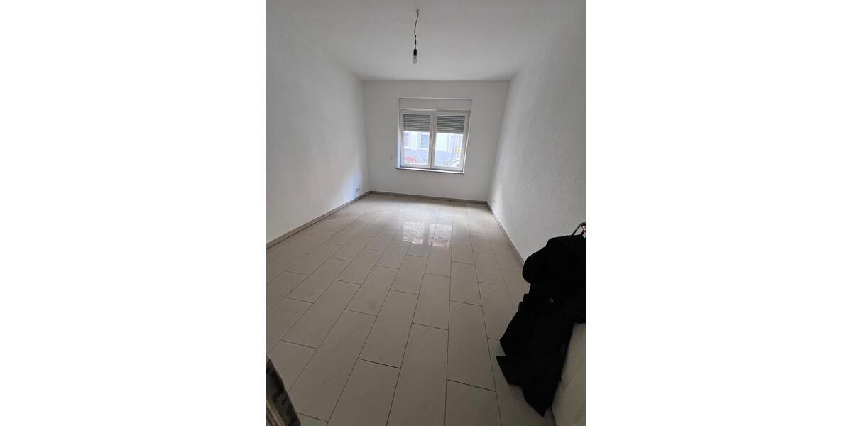 Erdgeschoßwohnung Mannheim Neckarstadt-Ost - 3 Zimmer, 85 m&sup2;, 1.400&euro; | Angebot:25875386