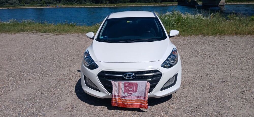 i30