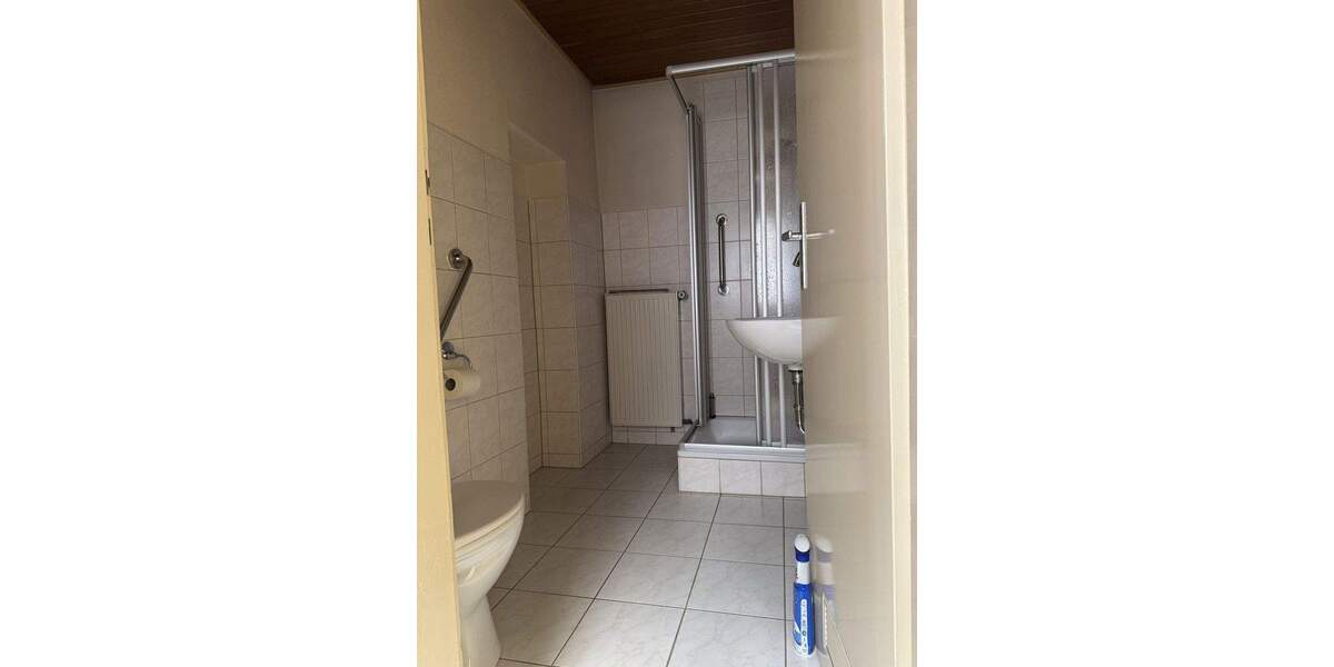 Charmantes Einfamilienhaus mit vielseitiger Scheune und historischem Flair in Philippsburg! 5 zimmer