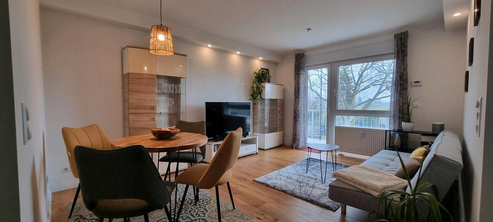 Hochparterre Mannheim Hochstätt - 2 Zimmer, 63 m&sup2;, 1.400&euro; | Angebot:24720546