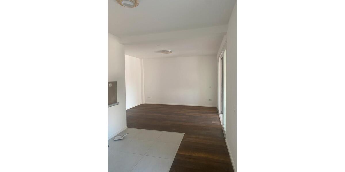 Etagenwohnung Walldorf - 2 Zimmer, 75 m&sup2;, 900&euro; | Angebot:26594304