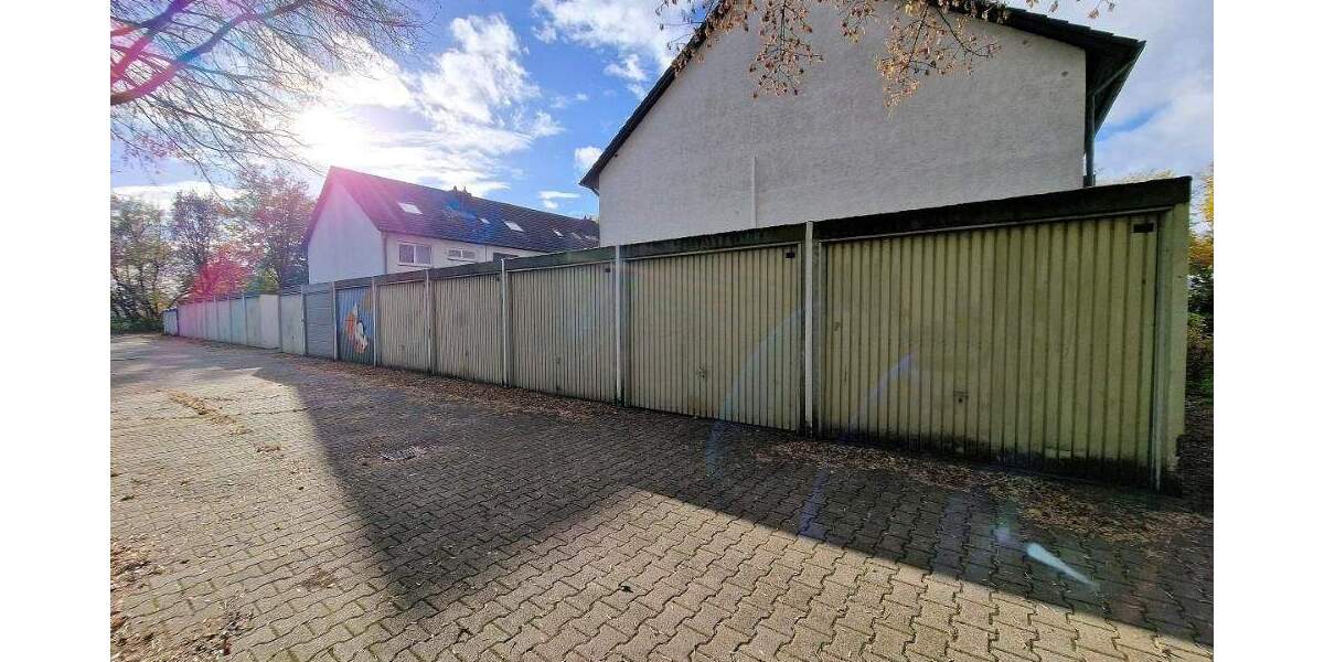 Solides Reihenhaus mit Garten und Garage - Reihenmittelhaus Ludwigshafen am Rhein Mundenheim | Angebot:25214578