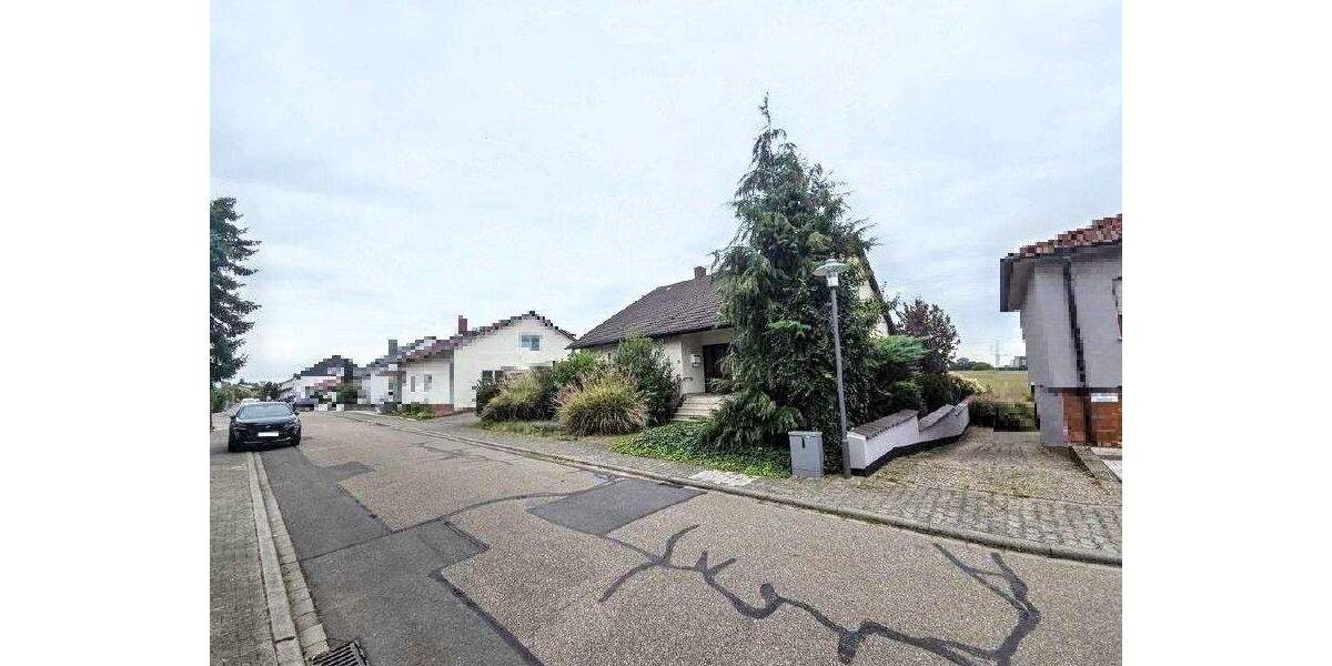 Einfamilienhaus Bürstadt / Bobstadt Bobstadt - 4 Zimmer, 205 m&sup2;, 350.000&euro; | Angebot:25242164