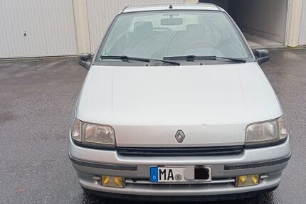 Renault Clio 31.000 km 3.690 &euro; Mannheim 68309