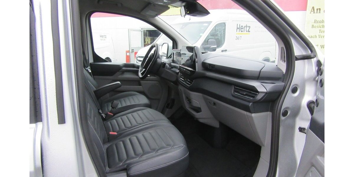 Ford Tourneo Custom 320 L1 Tourneo Titanium FWD Autom. 25.000 km 43.950 &euro; Gernsheim 64579