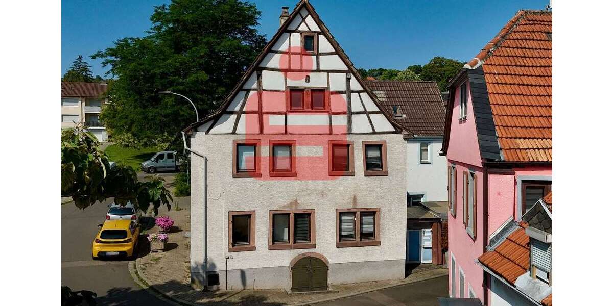 Einfamilienhaus Grünstadt - 8 Zimmer, 252 m&sup2;, 200.000&euro; | Angebot:25200399