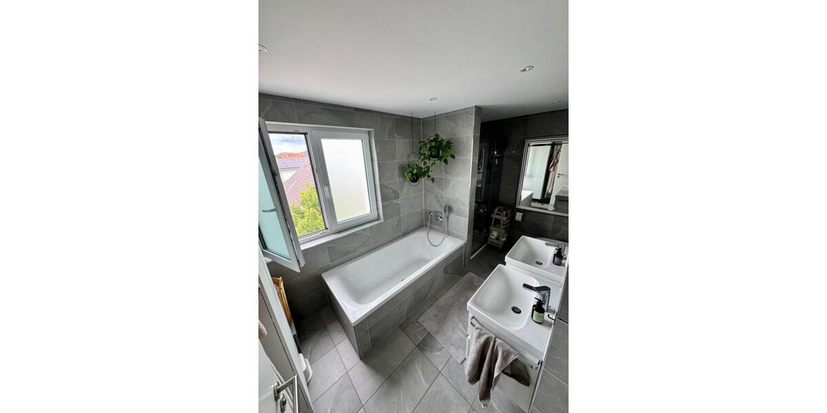 Helle moderne Etagenwohnung mit Südblick & Top-Ausstattung 4.5 zimmer