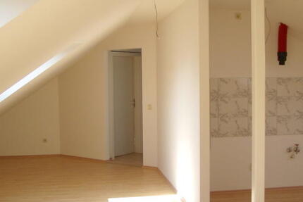 ObjNr:16134 - Traumwohnung in einem Dreifamilienhaus mit einem Tageslichtbad und Stellplatz 2.5 zimmer