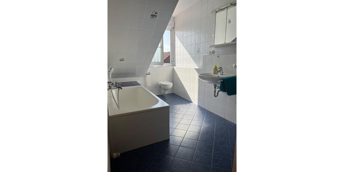 Dachgeschoßwohnung Lampertheim - 2 Zimmer, 63 m&sup2;, 220.000&euro; | Angebot:26056322