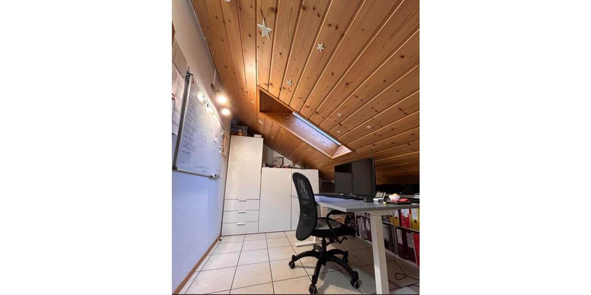 Dachgeschoßwohnung Ludwigshafen am Rhein Rheingönheim - 3 Zimmer, 75 m&sup2;, 900&euro; | Angebot:24563094