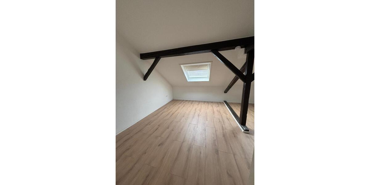 Dachgeschoßwohnung Mannheim Fahrlach - 2 Zimmer, 78 m&sup2;, 1.095&euro; | Angebot:25430697