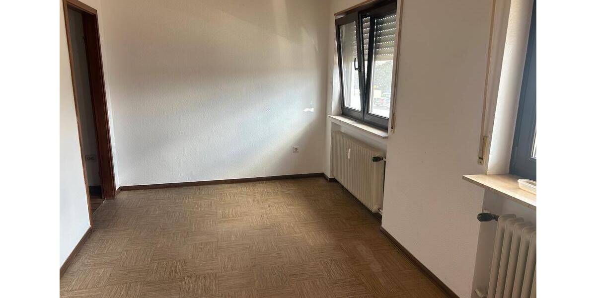 Etagenwohnung Schwetzingen - 3 Zimmer, 86 m&sup2;, 1.150&euro; | Angebot:25305324