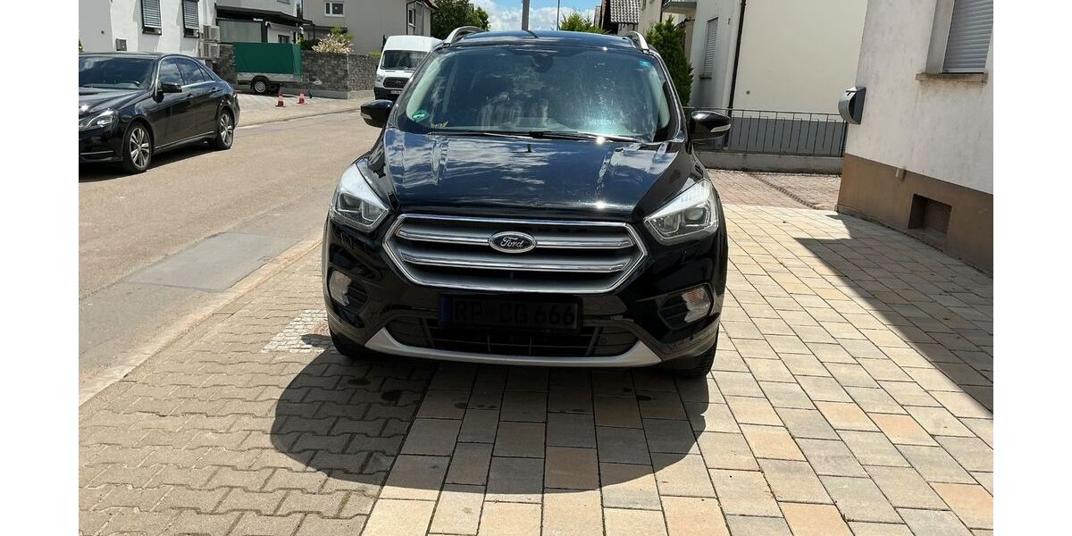 Ford Kuga 119.000 km 13.100 &euro; Hochdorf 67126