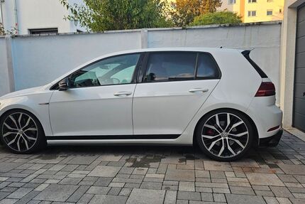 VW Golf 126.500 km 19.200 € Viernheim 68519