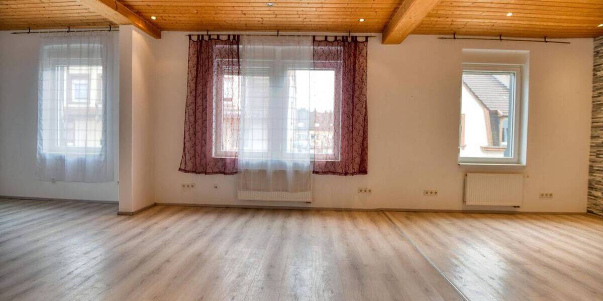 Etagenwohnung Mannheim Sandhofen - 6 Zimmer, 175 m&sup2;, 270.000&euro; | Angebot:26815840
