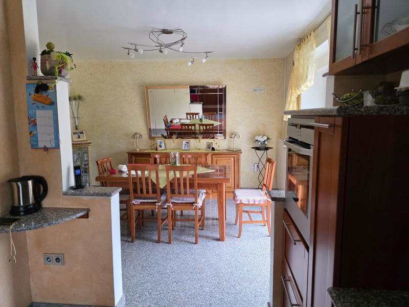 ObjNr:19733 - Moderisierte Doppelhaushälfte mit Garten und sep. Wohnung oder Gewerbeeinheit