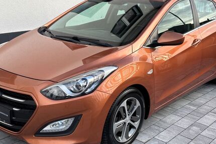 Hyundai i30 77.000 km 10.950 € Mannheim 68309