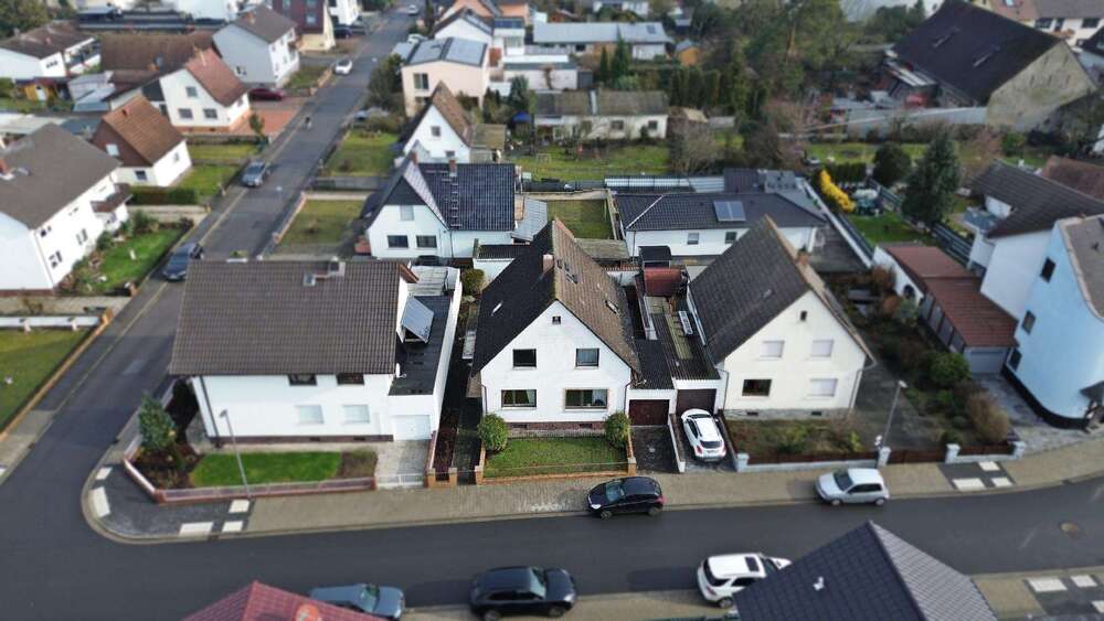 Einfamilienhaus Bürstadt - 6.5 Zimmer, 120 m&sup2;, 349.000&euro; | Angebot:25381222