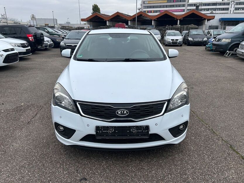 Kia ceed / Ceed 127.000 km 4.400 € Hockenheim 68766