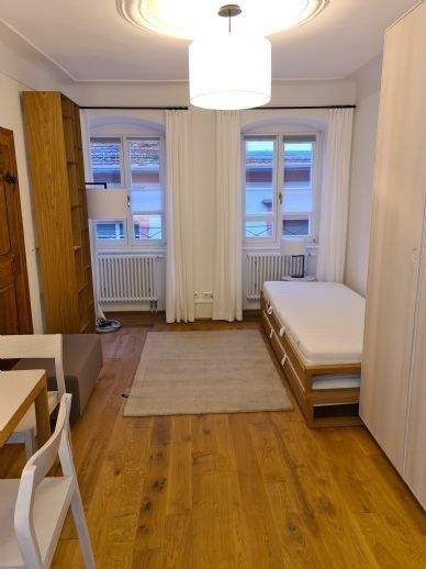 Im historischen Altstadtkern, ansprechende und vollmöblierte 1- Zi.- Wohnung