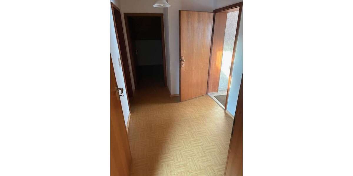 Etagenwohnung Mannheim Hochstätt - 3 Zimmer, 75 m&sup2;, 670&euro; | Angebot:25180847