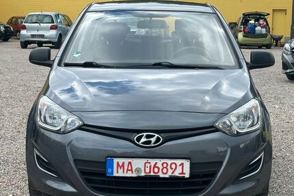 Hyundai i20 124.000 km 3.450 &euro; mannheim 68199
