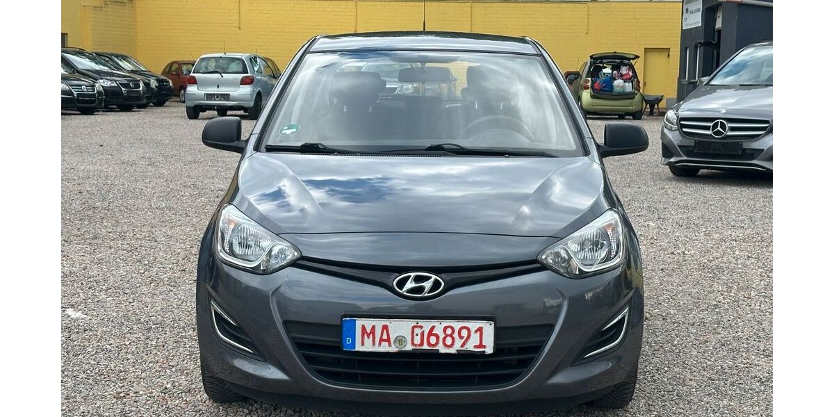 Hyundai i20 124.000 km 3.450 &euro; mannheim 68199
